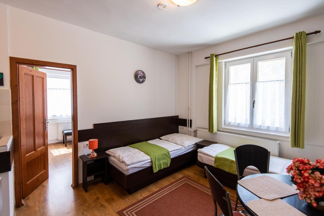 Hello Apartmanhaz 쇼프론 외부 사진